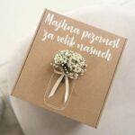 Darilna škatla s cvetjem
