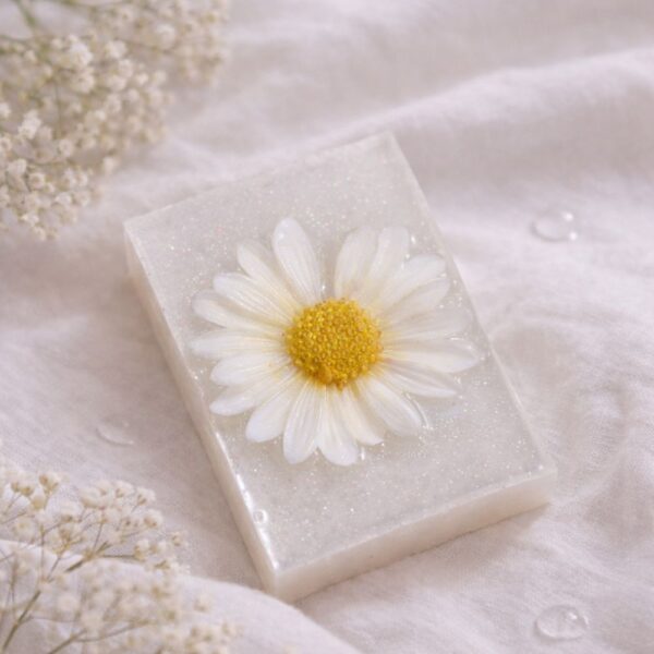 Naravno milo Daisy white
